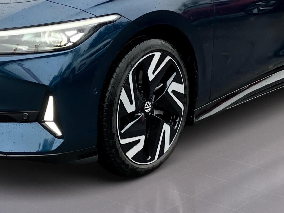 Volkswagen ID.7 Tourer GTX NP.77T ACC.5J-G.WÄRMEPUMPE.AHK.AREA-VIEW.NAVI.HUD.DCC.LKRD-HZG