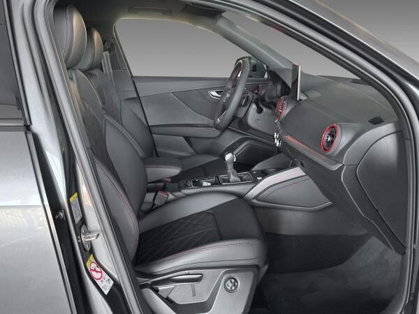 Audi Q2 40 TFSI qua. S line S tronic Sonos Matrix AHK