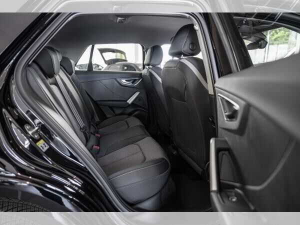 Audi Q2 35 TFSI S tronic Matrix Sound CarPlay Kamera