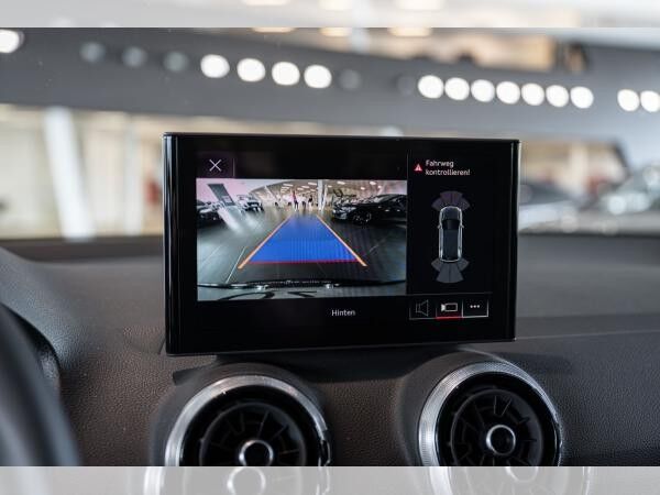 Audi Q2 35 TFSI S tronic Matrix Sound CarPlay Kamera