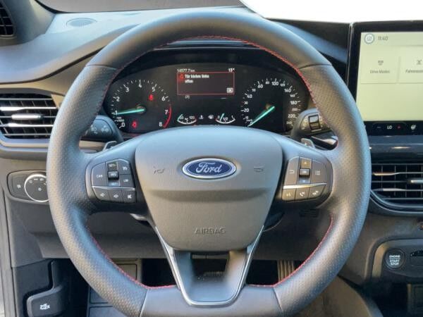 Ford Focus ST-Line Turnier Automatik Sportpaket Navi