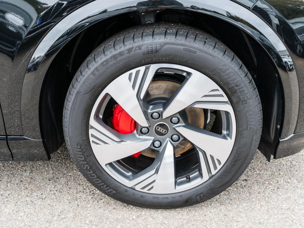 Audi e-tron Q6 SUV S line55 quattro NAVI MATRIX 360° UVP89455.- EUR // 0,25% Versteuerung