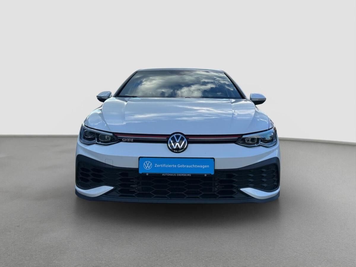 Volkswagen Golf GTI VIII Clubsport DCC Business+ LM19 Light-Assist