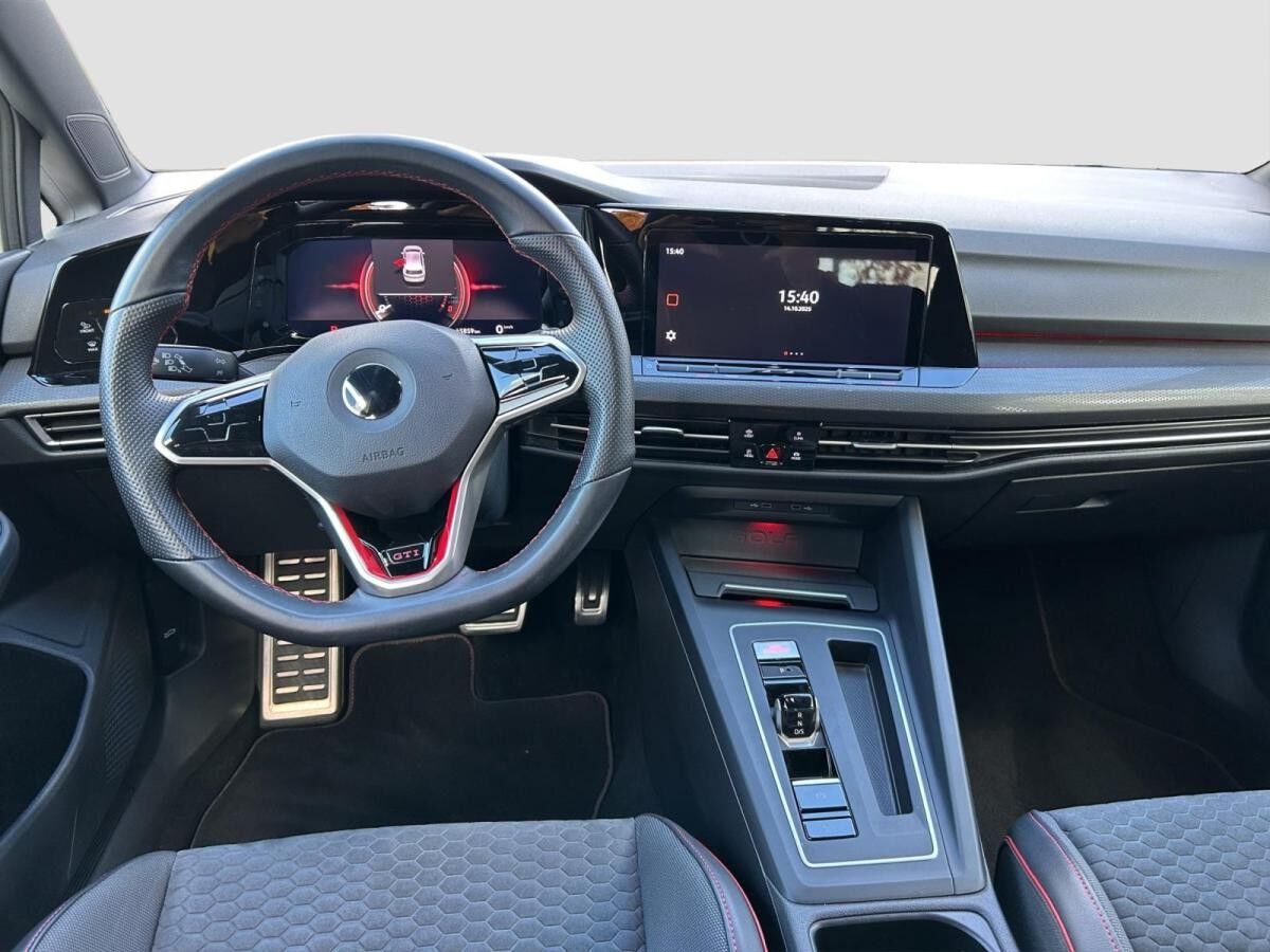 Volkswagen Golf GTI VIII Clubsport DCC Business+ LM19 Light-Assist