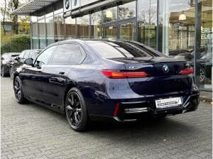 BMW i7 M70 xDrive //Automatiktüren B&W UPE Euro 217.640,- inkl.