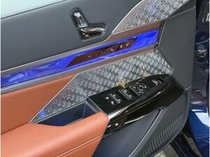 BMW i7 M70 xDrive //Automatiktüren B&W UPE Euro 217.640,- inkl.