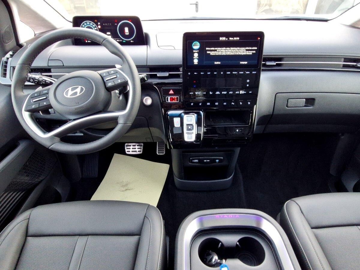 Hyundai STARIA 7-Sitzer 1.6 T-GDI Signature PANO|BOSE