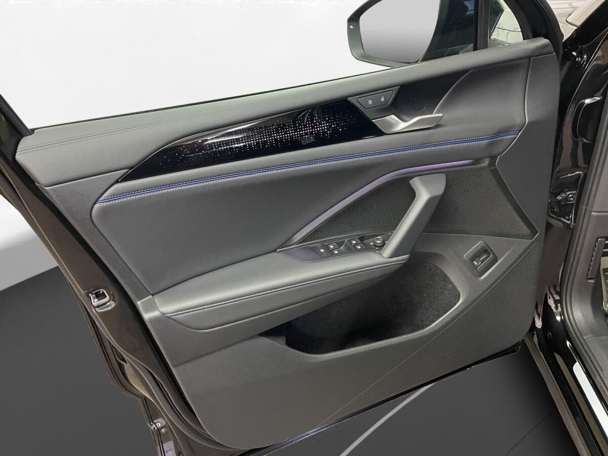 Volkswagen Tiguan 2.0 TDI 4M R-Line AHK Pano LM 20" 360° Matrix