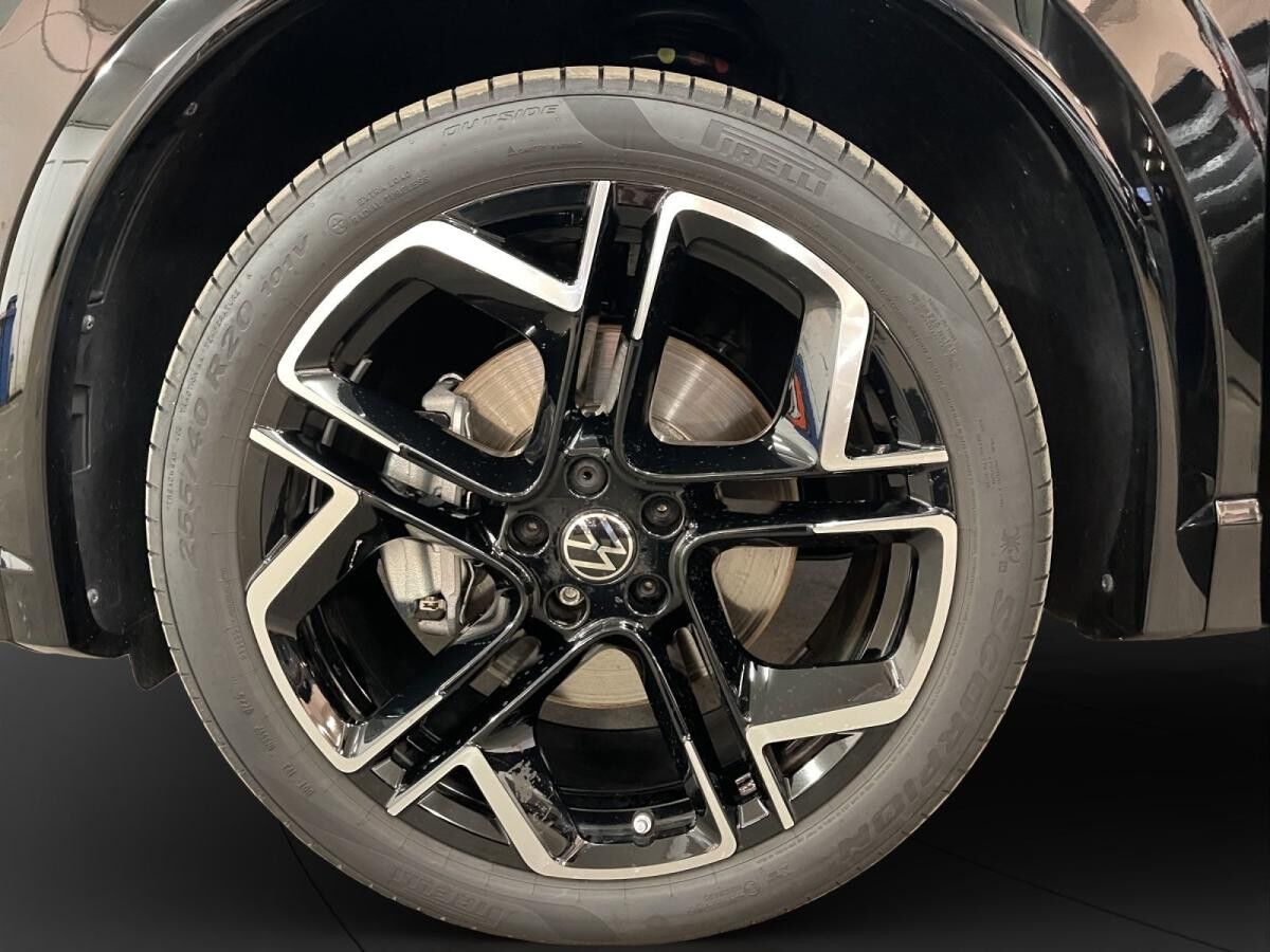 Volkswagen Tiguan 2.0 TDI 4M R-Line AHK Pano LM 20" 360° Matrix