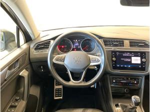 Volkswagen Tiguan 2.0 TDI Active*AHK*ACC*Rear View*SHZ*Navi