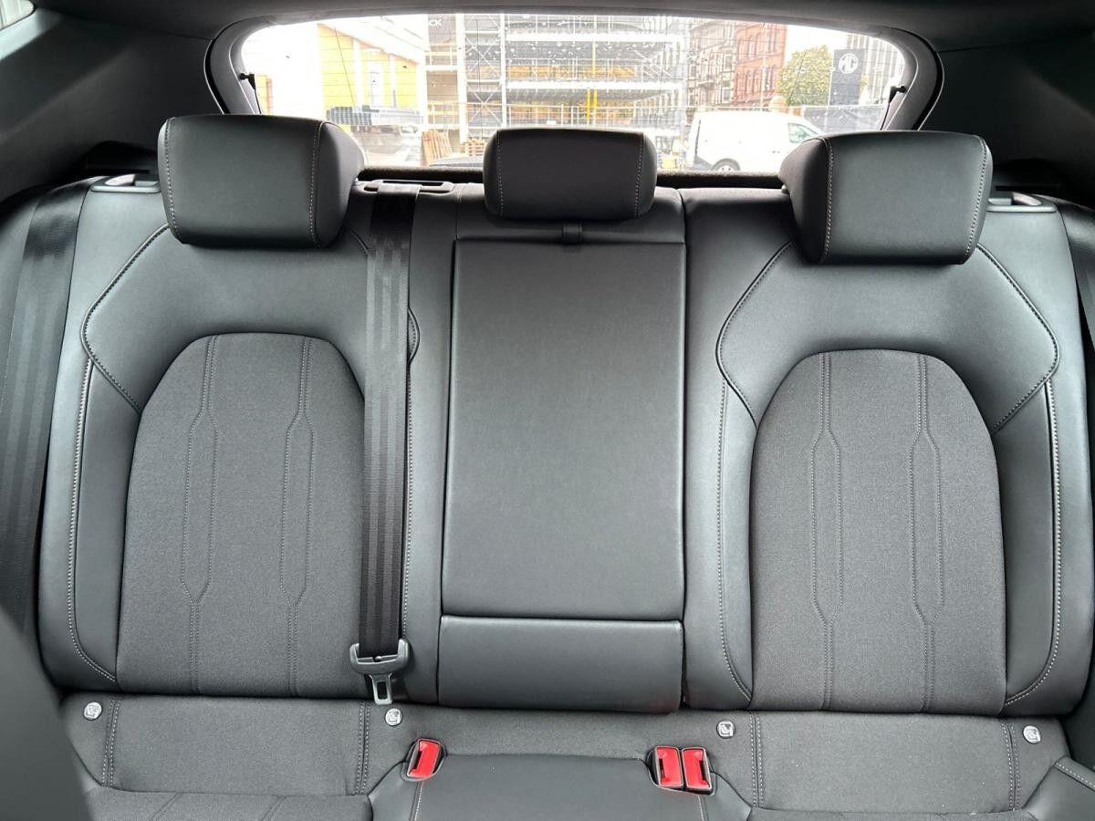 Cupra Leon 1.5 eTSI DSG Sennheiser