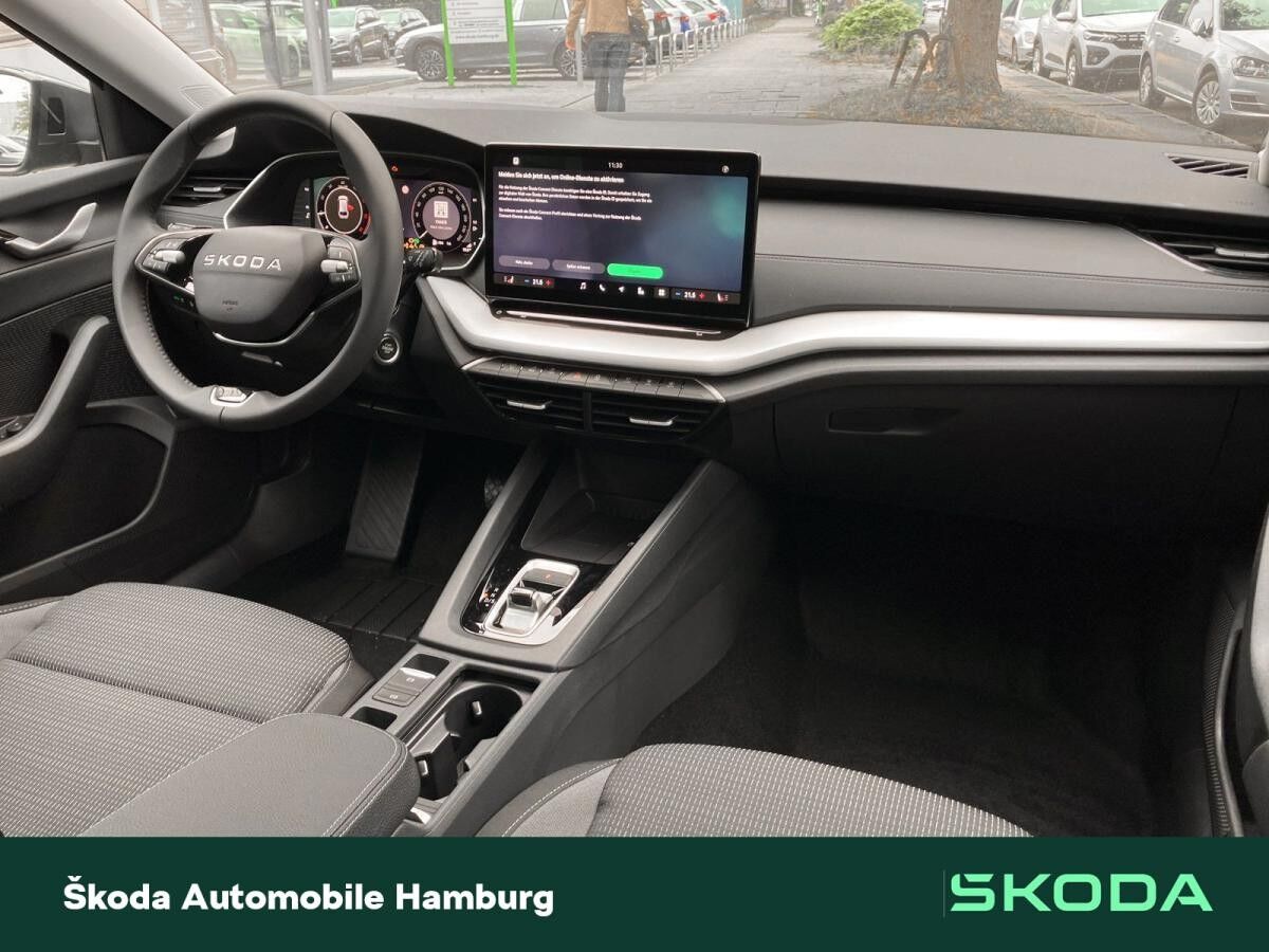 Skoda Octavia Combi Selection 2.0 TDI DSG AHK NAVI _LGE