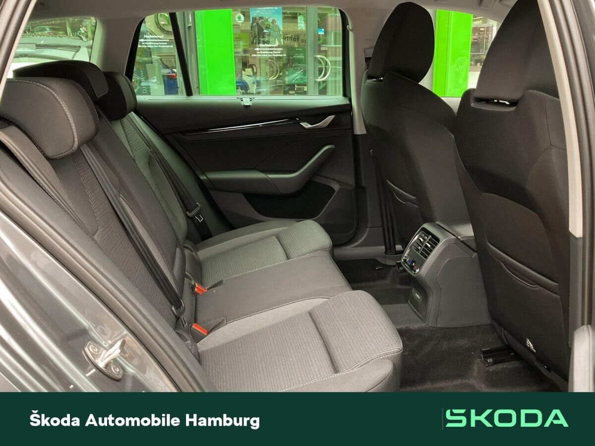 Skoda Octavia Combi Selection 2.0 TDI DSG AHK NAVI _LGE