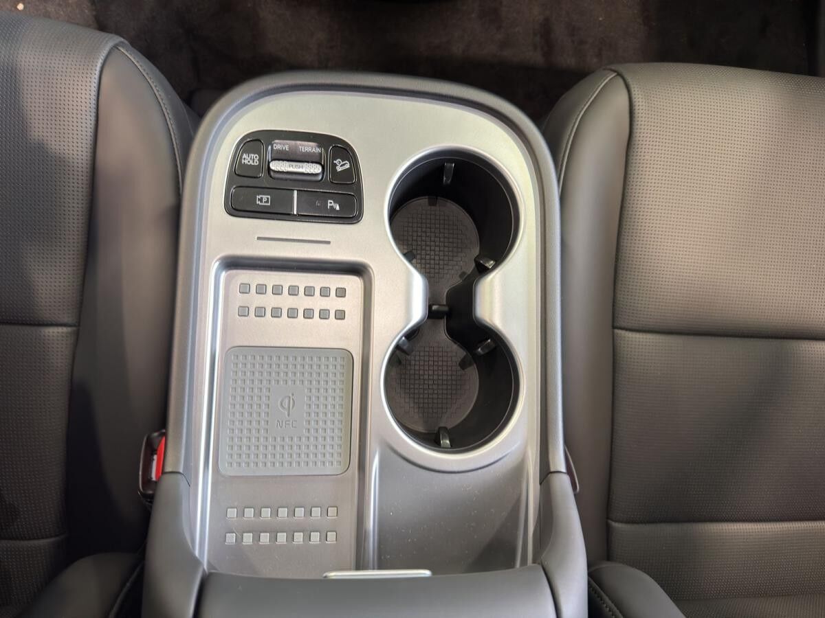 Hyundai IONIQ 9 226 kW 4WD Uniq 6-Sitzer  **SOFORT VERFÜGBAR** HUD Niveau El. Fondsitzverst. El. Panodach Navi Leder