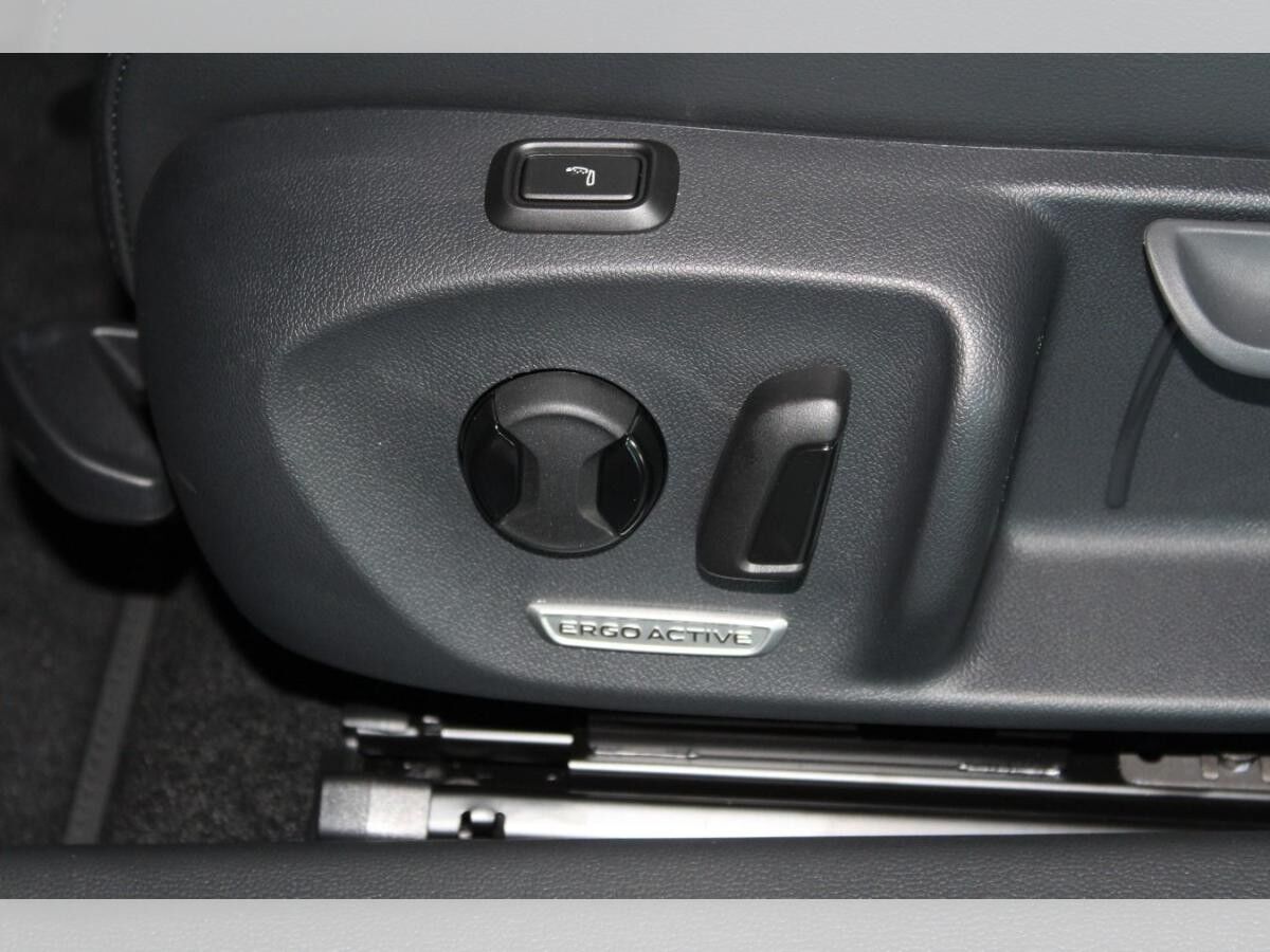 Volkswagen Passat Business 2,0 l TDI RKF, NAVI, uvm...