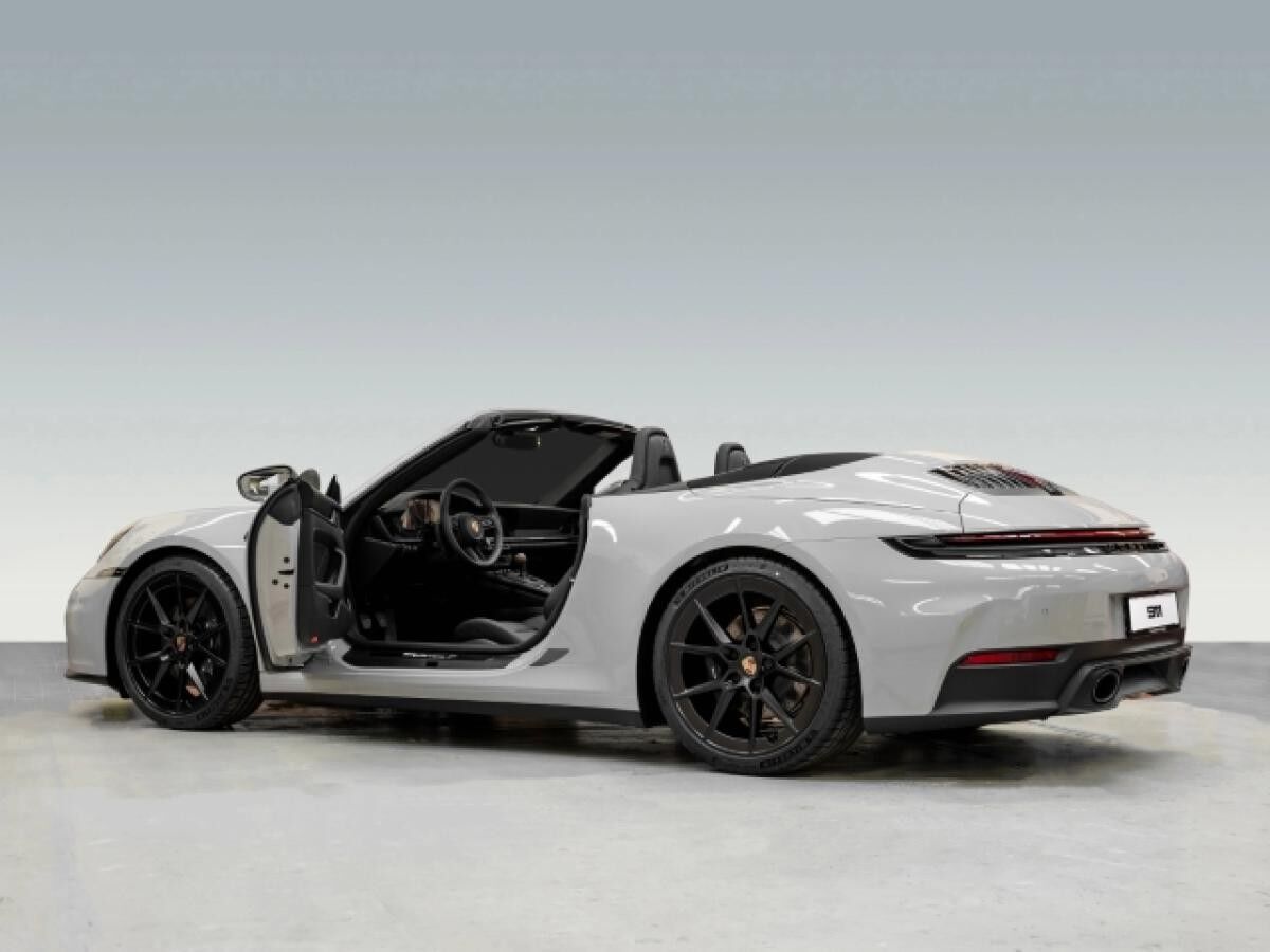 Porsche 992 Porsche 992 Carrera T Cabriolet – Exklusiv aus Stuttgart. Exklusiv von uns.