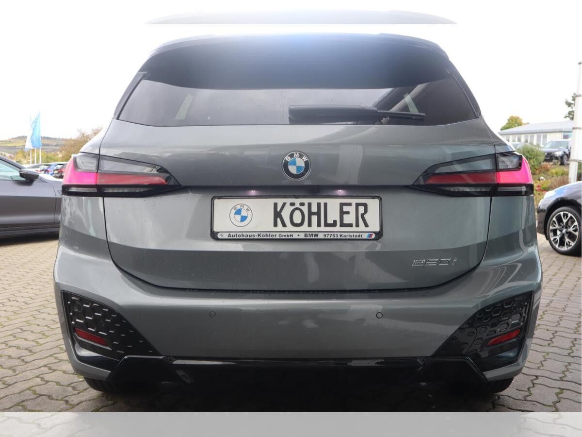 BMW 220 i Active Tourer/M-Sport/AHK/RFK/DrivingAss.Plus/Lenkradhzg./Adapt.LED