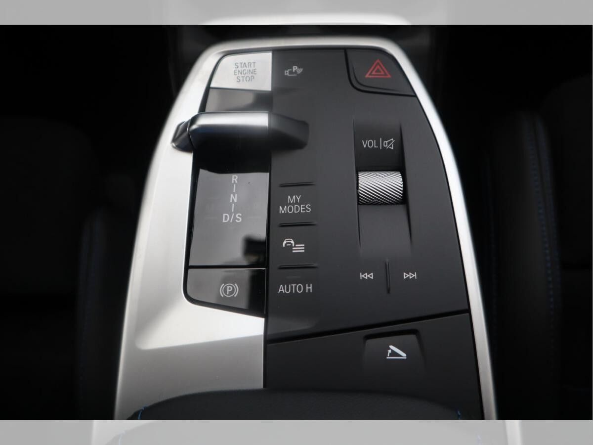 BMW 220 i Active Tourer/M-Sport/AHK/RFK/DrivingAss.Plus/Lenkradhzg./Adapt.LED