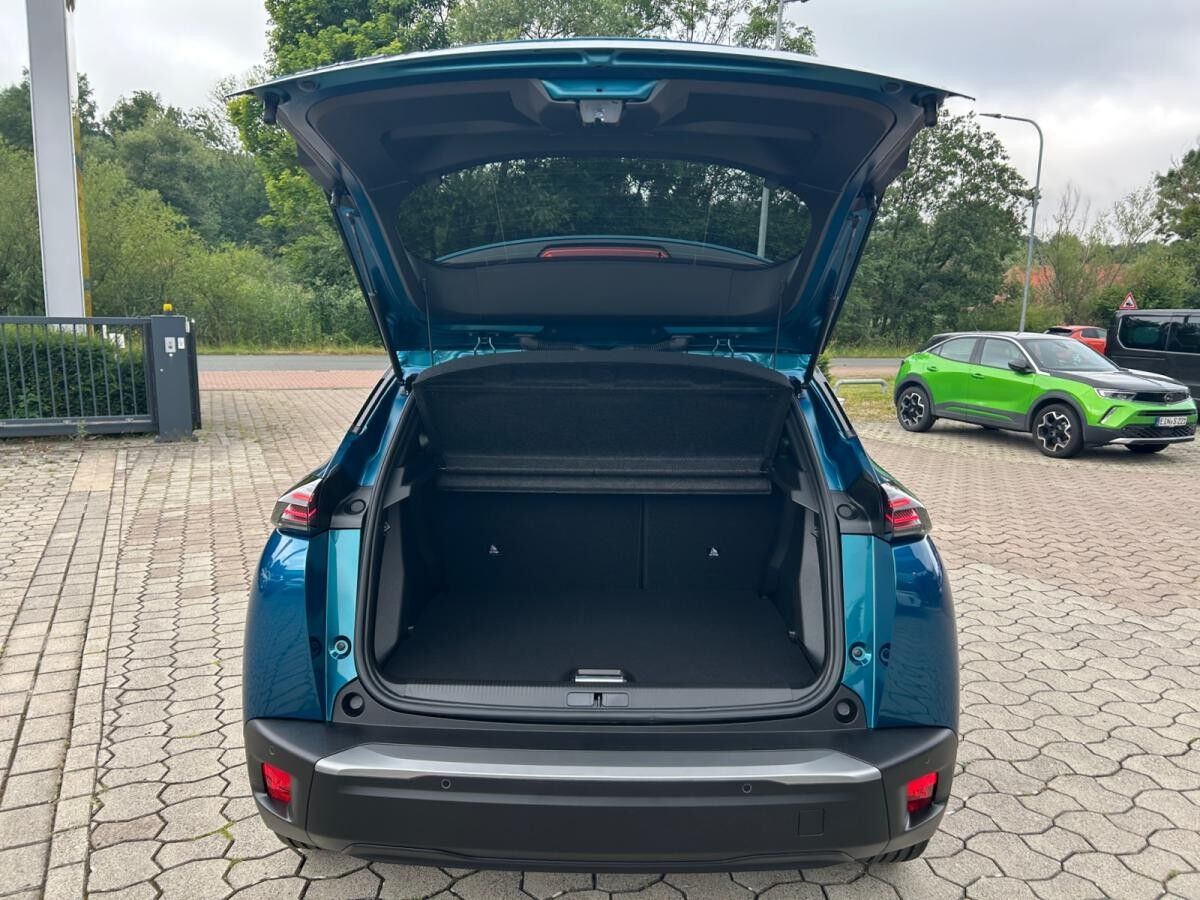 Peugeot 2008 E-2008 Allure 156 +11KW OBC+Navi+Keyless+EPH+SHZ