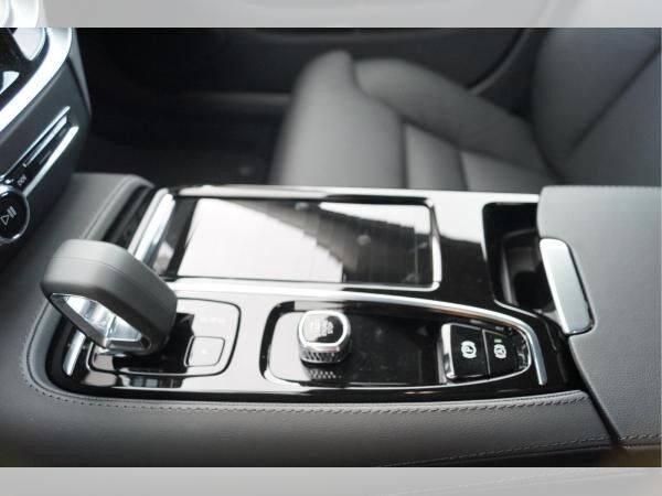 Volvo V60 T6 AWD Plug-in Hybrid Plus Dark Aut./AHK/360°Kamera/19" **PRIVAT**GEWERBE**