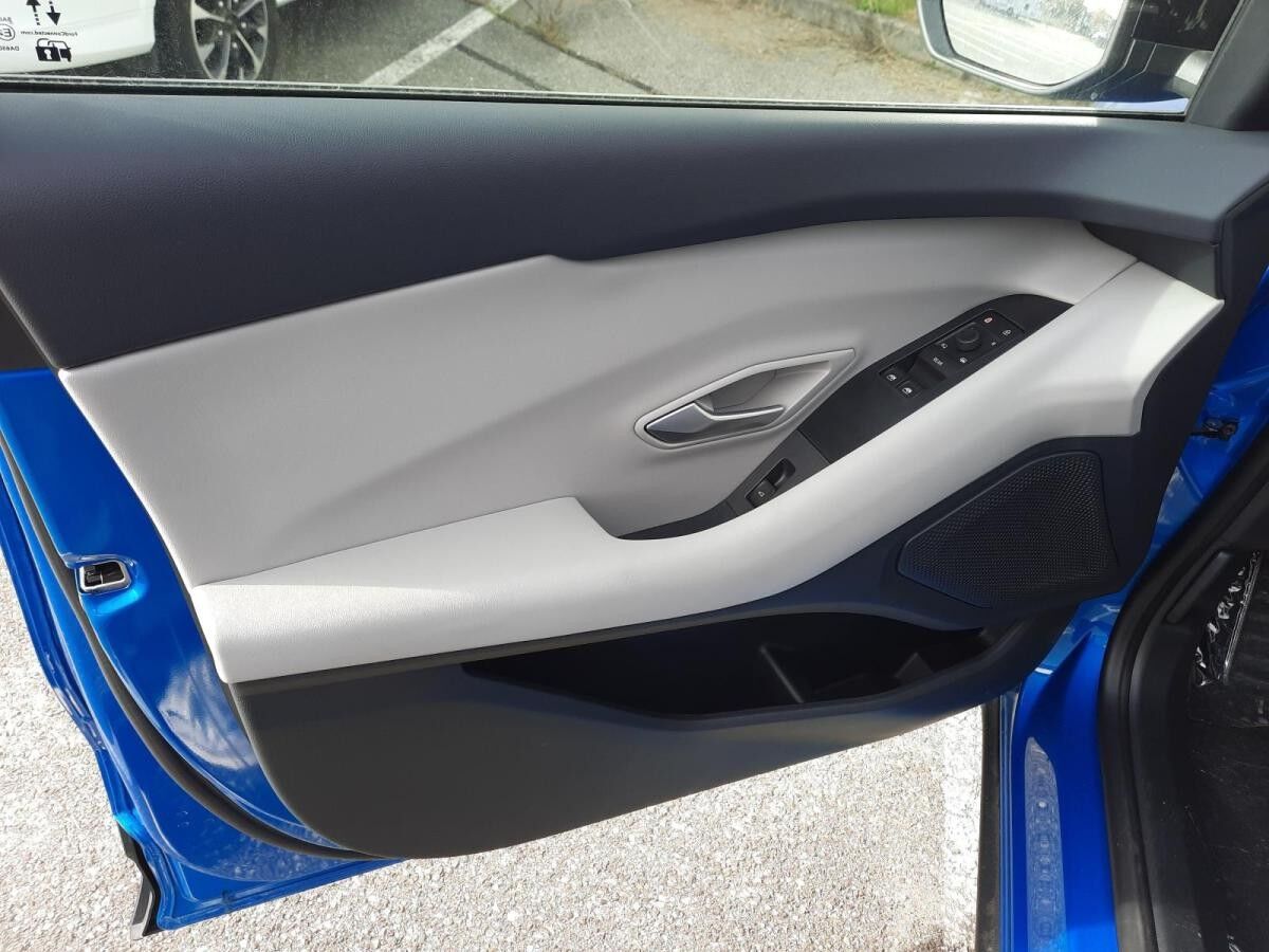 Ford Explorer RWD H ACC 19 Zoll Räder Klima