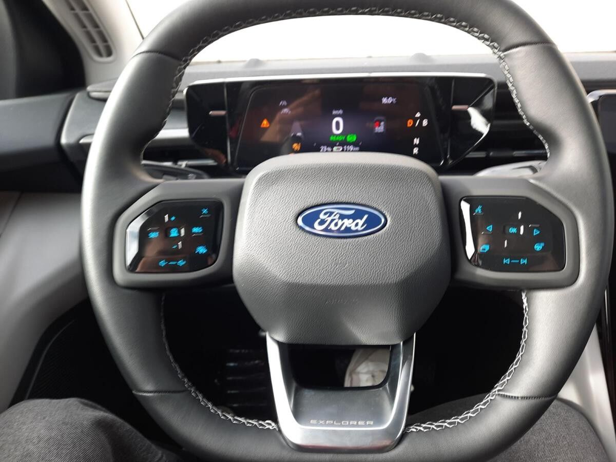 Ford Explorer RWD H ACC 19 Zoll Räder Klima