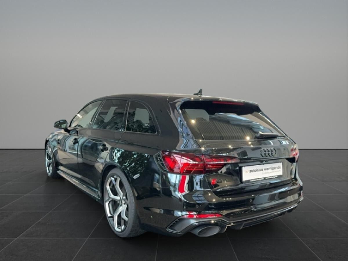 Audi RS4 Avant edition 25 years 346(470)kW(PS) tiptro