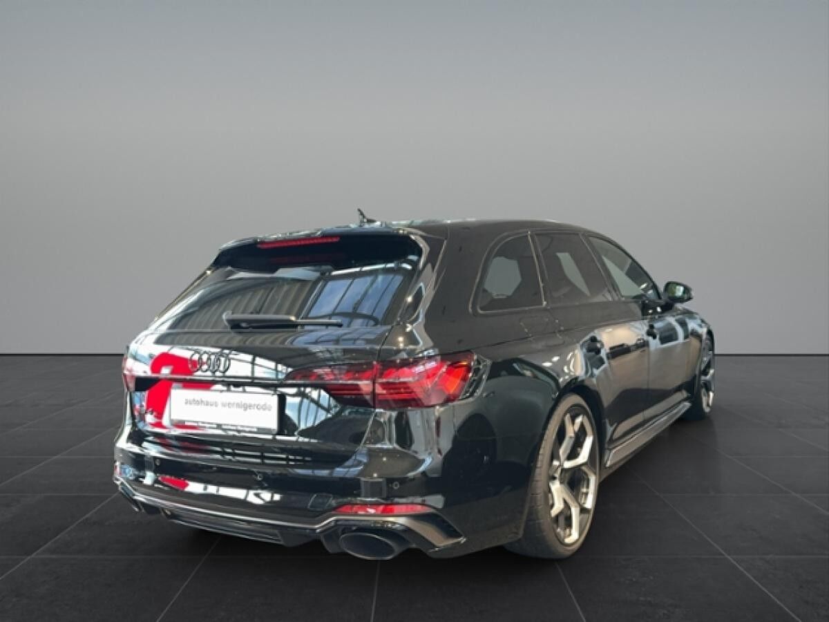 Audi RS4 Avant edition 25 years 346(470)kW(PS) tiptro