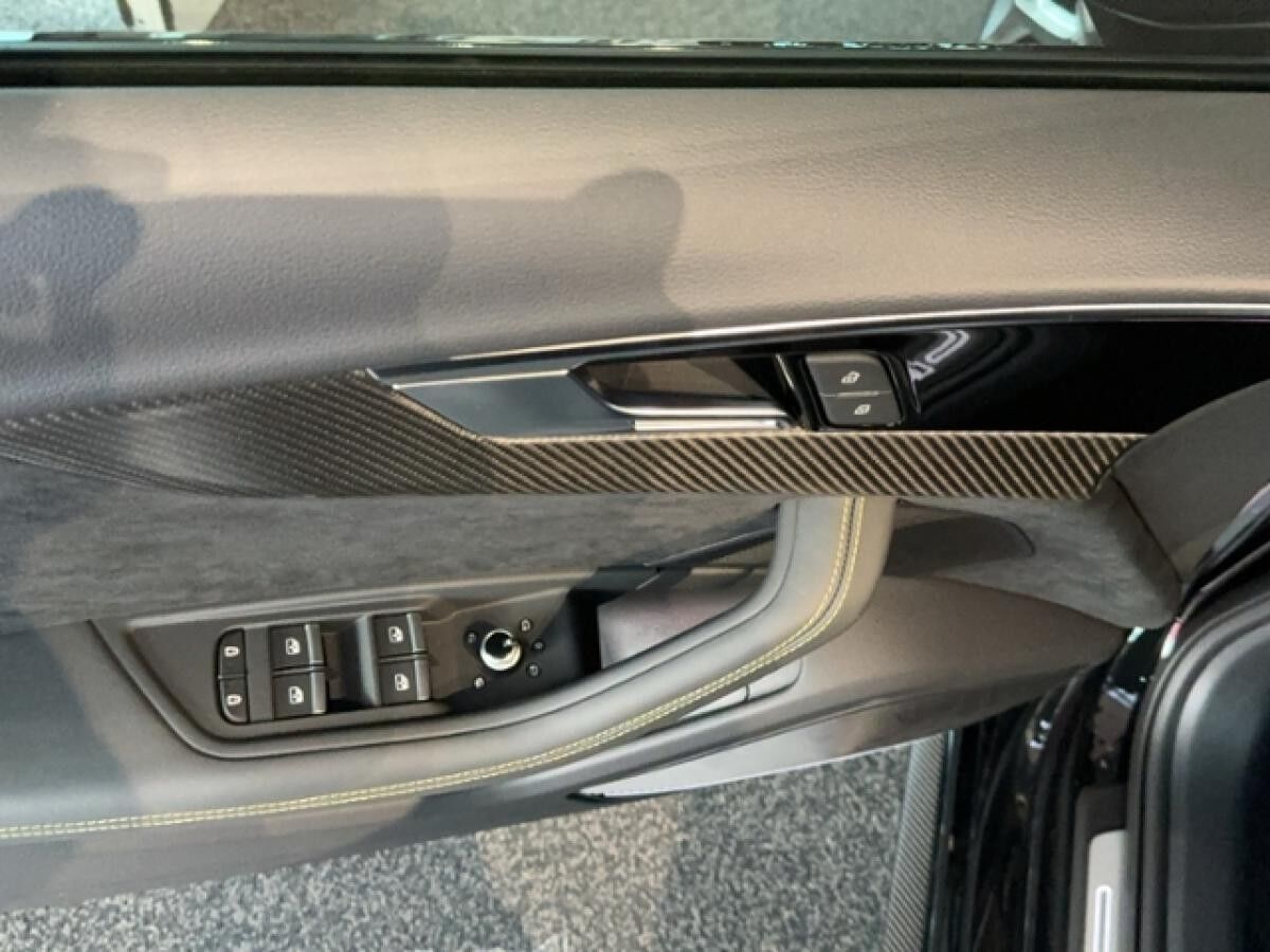 Audi RS4 Avant edition 25 years 346(470)kW(PS) tiptro