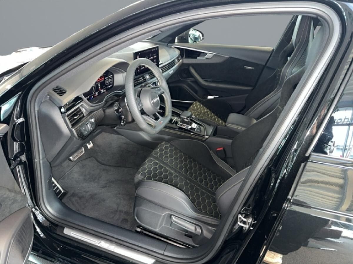 Audi RS4 Avant edition 25 years 346(470)kW(PS) tiptro