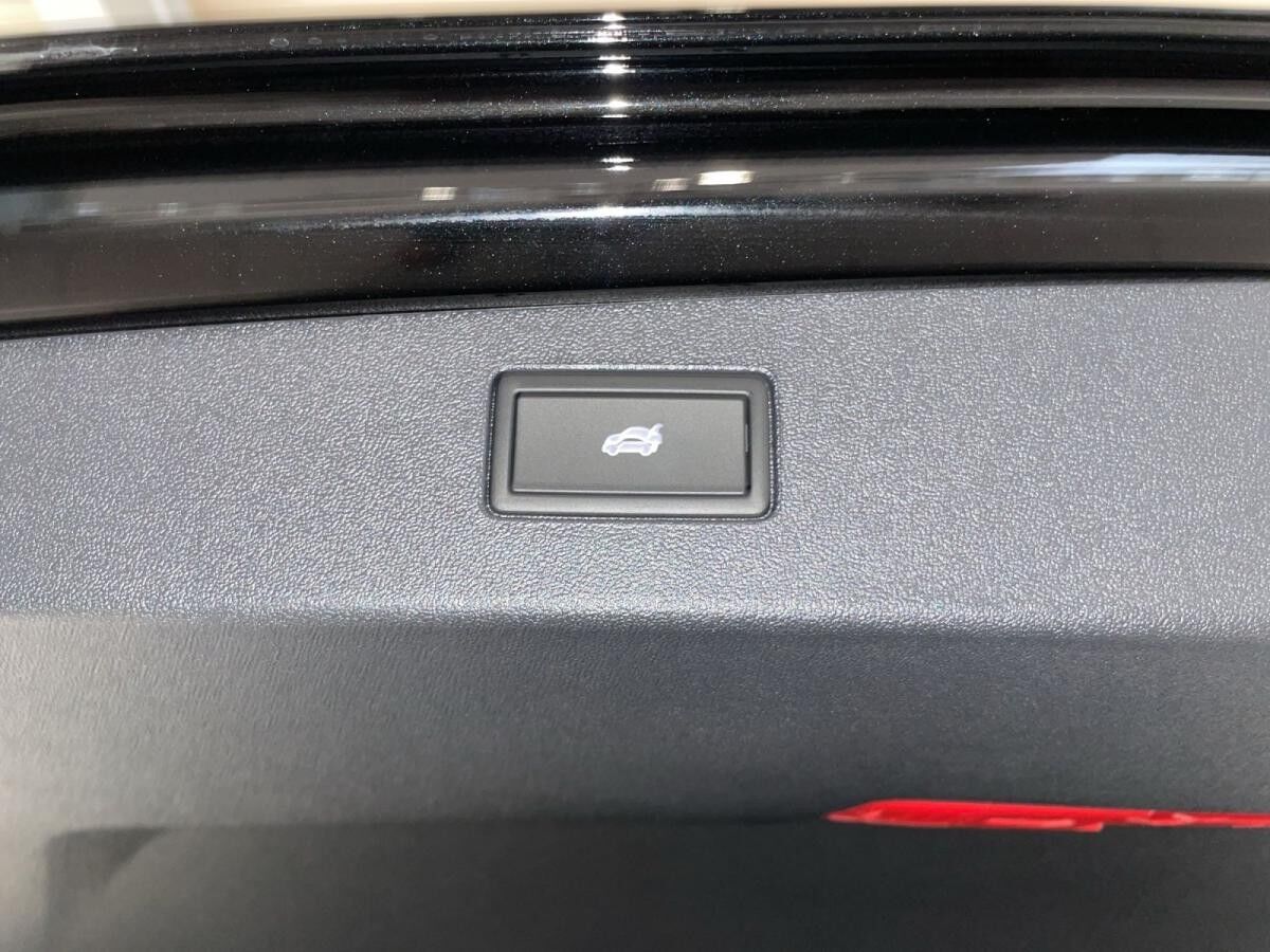 Volkswagen Tiguan R-Line 1,5 eHybrid DSG | Leder | Pano Volkswagen Tiguan R-Line 1,5 eHybrid DSG | Leder | Pano