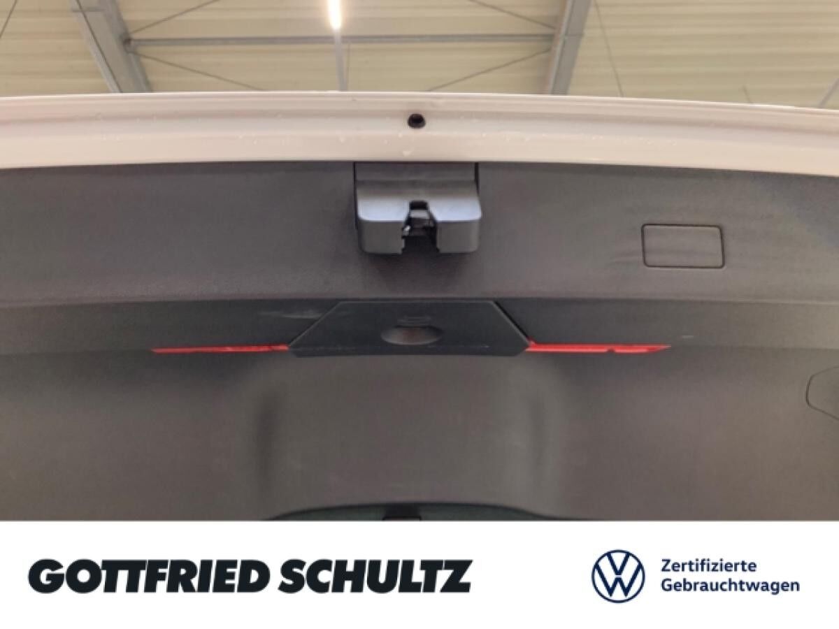 Volkswagen T-Roc GOAL TSI SITZHEIZUNG EINPARKHILFE NAVI LED