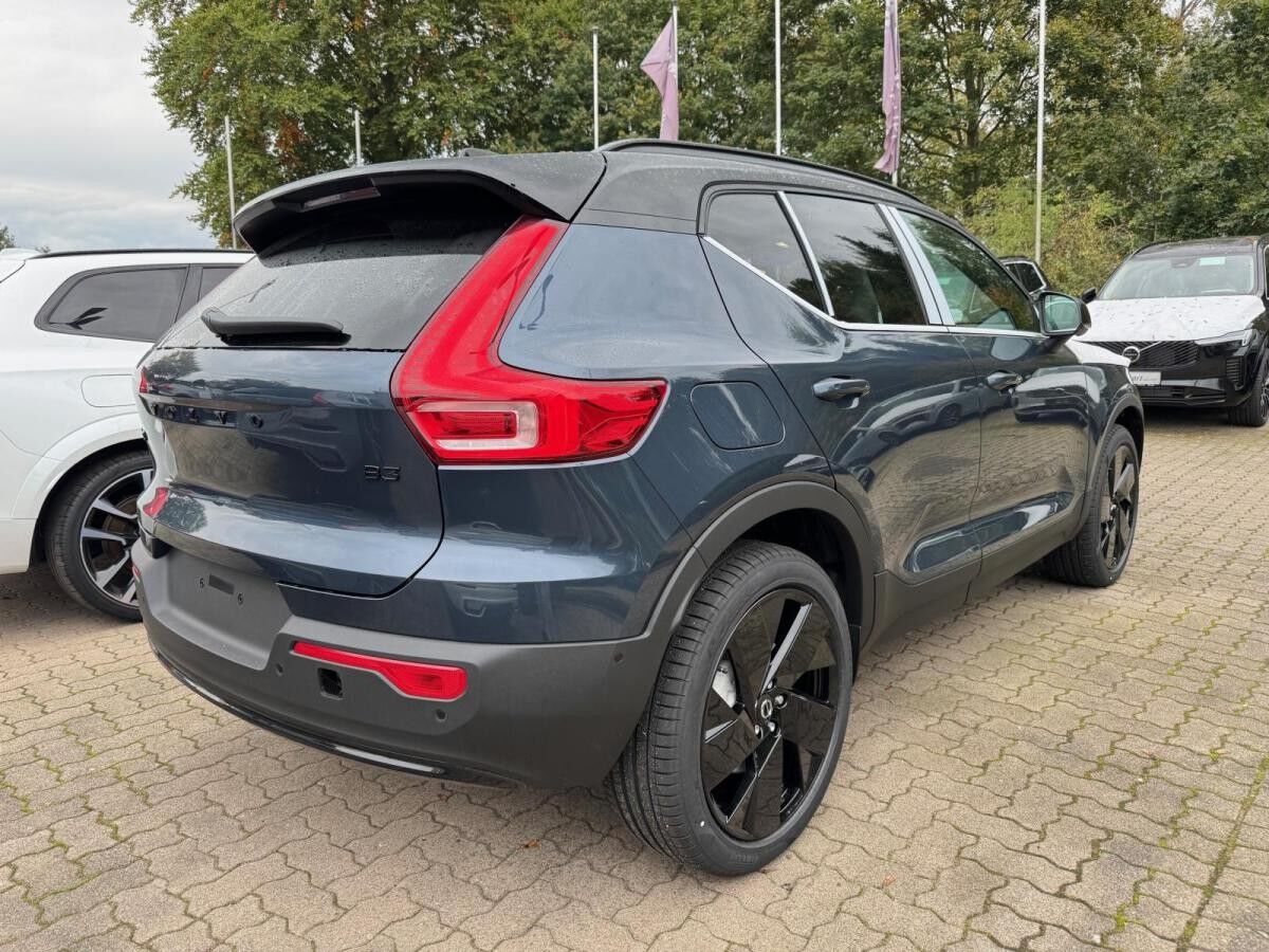 Volvo XC40 B3 B DKG ULTRA - BLACK EDITION - Inkl. Anhängerkupplung! - Sofort lieferbar