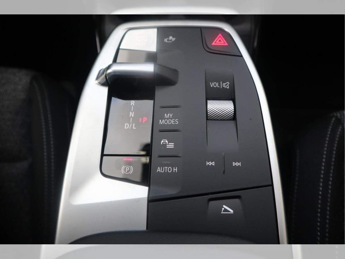 BMW 218 i Active Tourer/RFK/AHK/SHZ/Adapt.LED/Driving Ass.