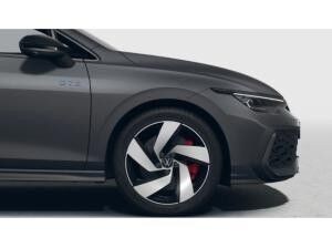 Volkswagen Golf GTE 1.5l eHybrid DSG AhK Panodach Navi Leder