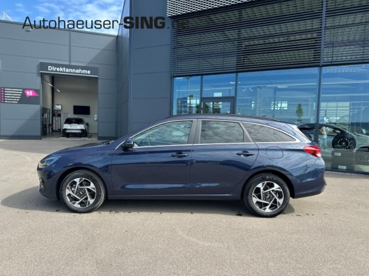 Hyundai i30 LED Kamera Digitales Cockpit PDCv+h NAV