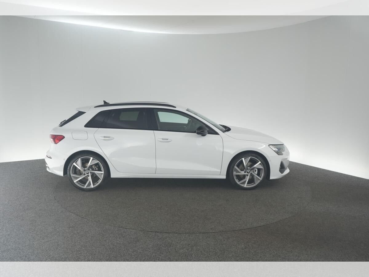 Audi A3 Sportback 35 TFSI advanced / SOFORT VERFÜGBAR !