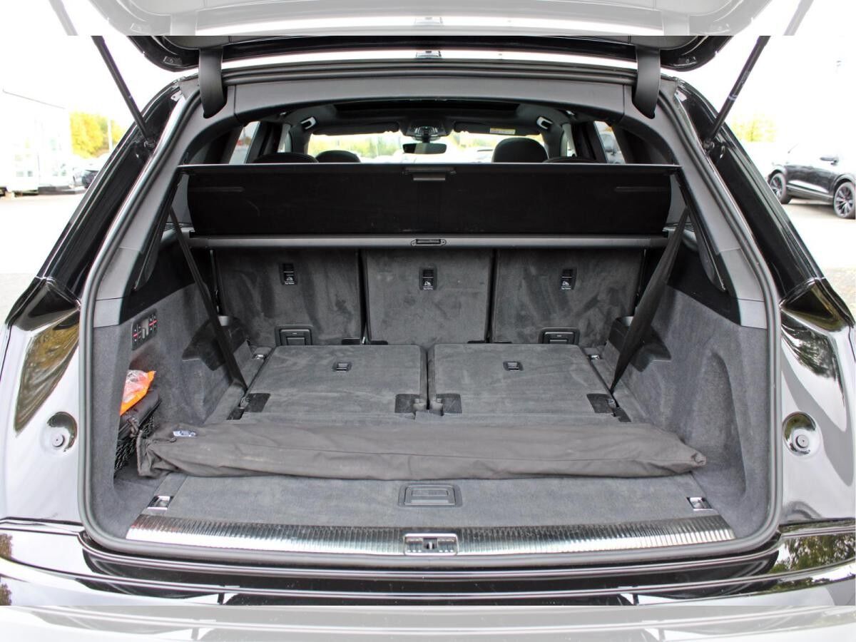 Audi Q7 50TDI qu S LINE BLACK AHK PANO HuD 7-SITZER