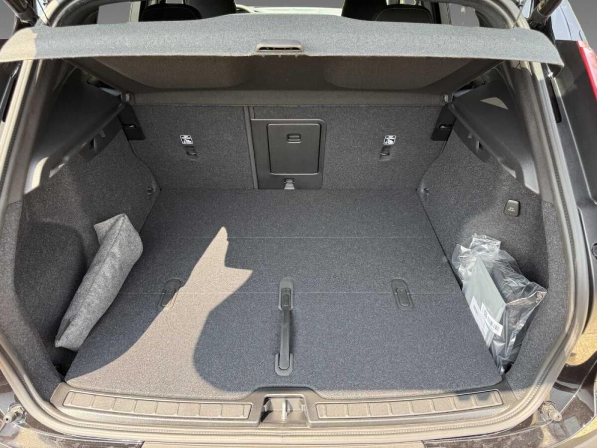 Volvo XC40 B3 Plus Black Edition+360°+HK+7.500€-Vorteil