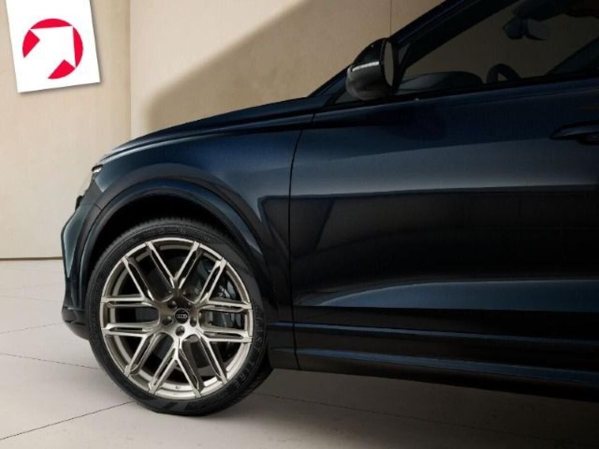 Audi RS Q8 SUV performance tiptronic*PANO*AHK*MEMORY* Audi RS Q8 SUV performance tiptronic*PANO*AHK*MEMORY*