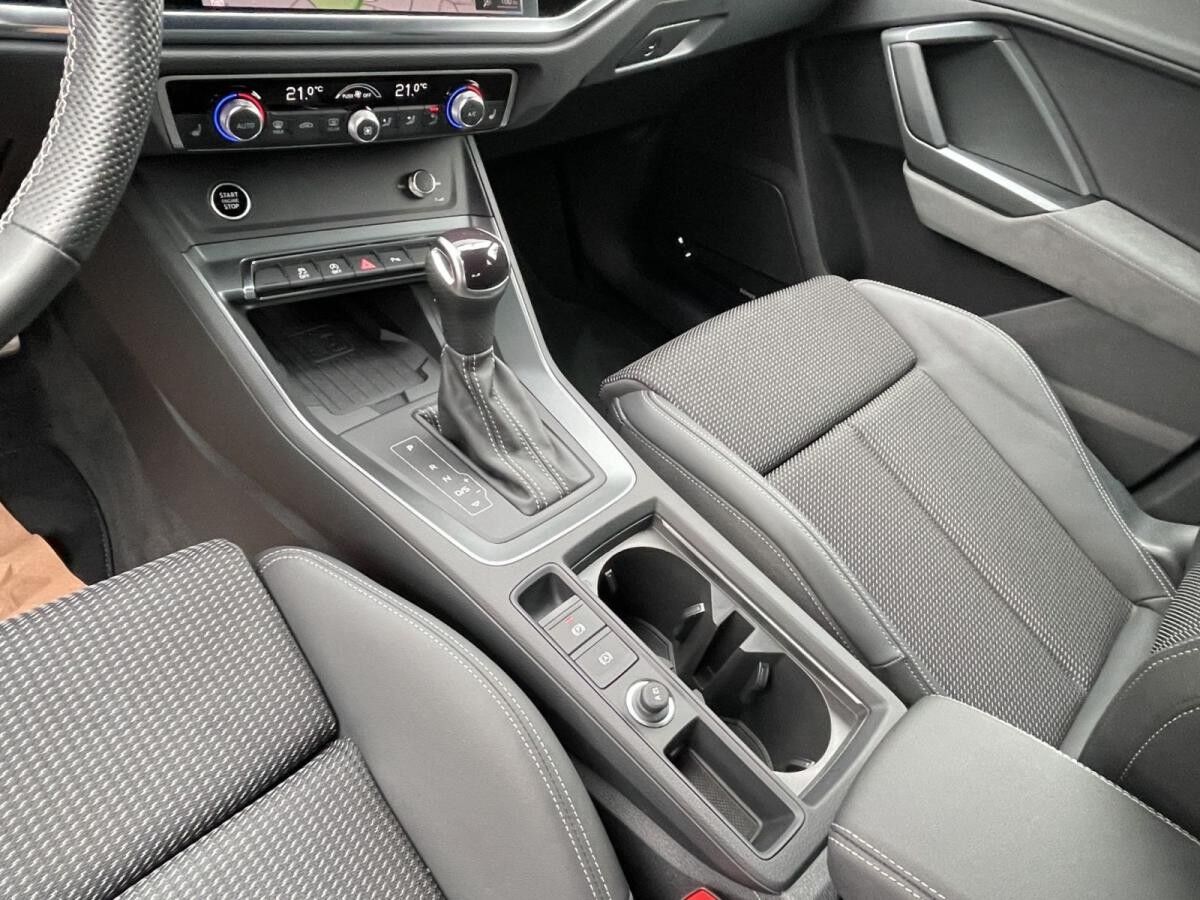 Audi Q3 45 TFSI quattro S line Matrix SONOS PDC+ AHK