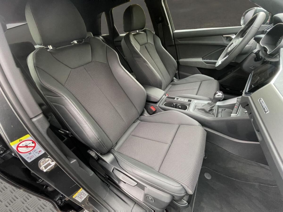 Audi Q3 45 TFSI quattro S line Matrix SONOS PDC+ AHK