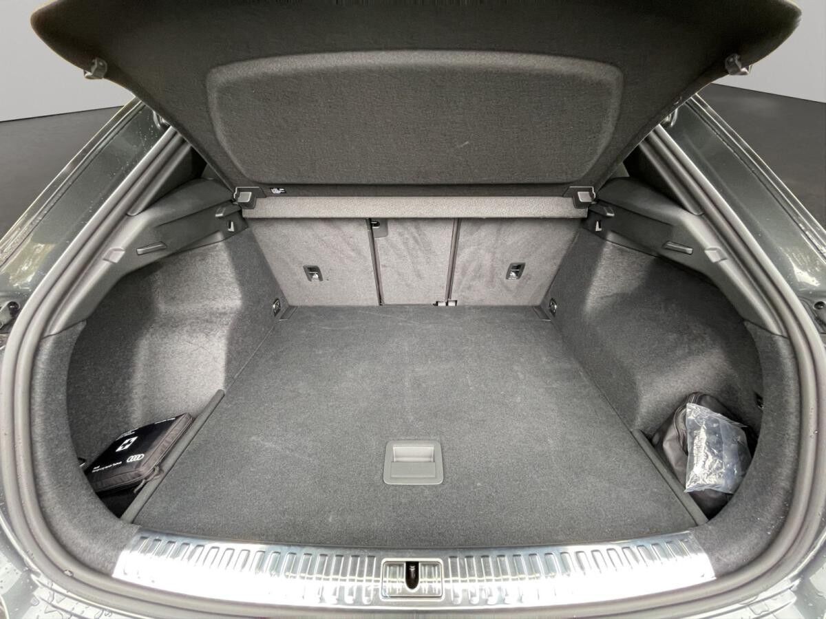 Audi Q3 45 TFSI quattro S line Matrix SONOS PDC+ AHK