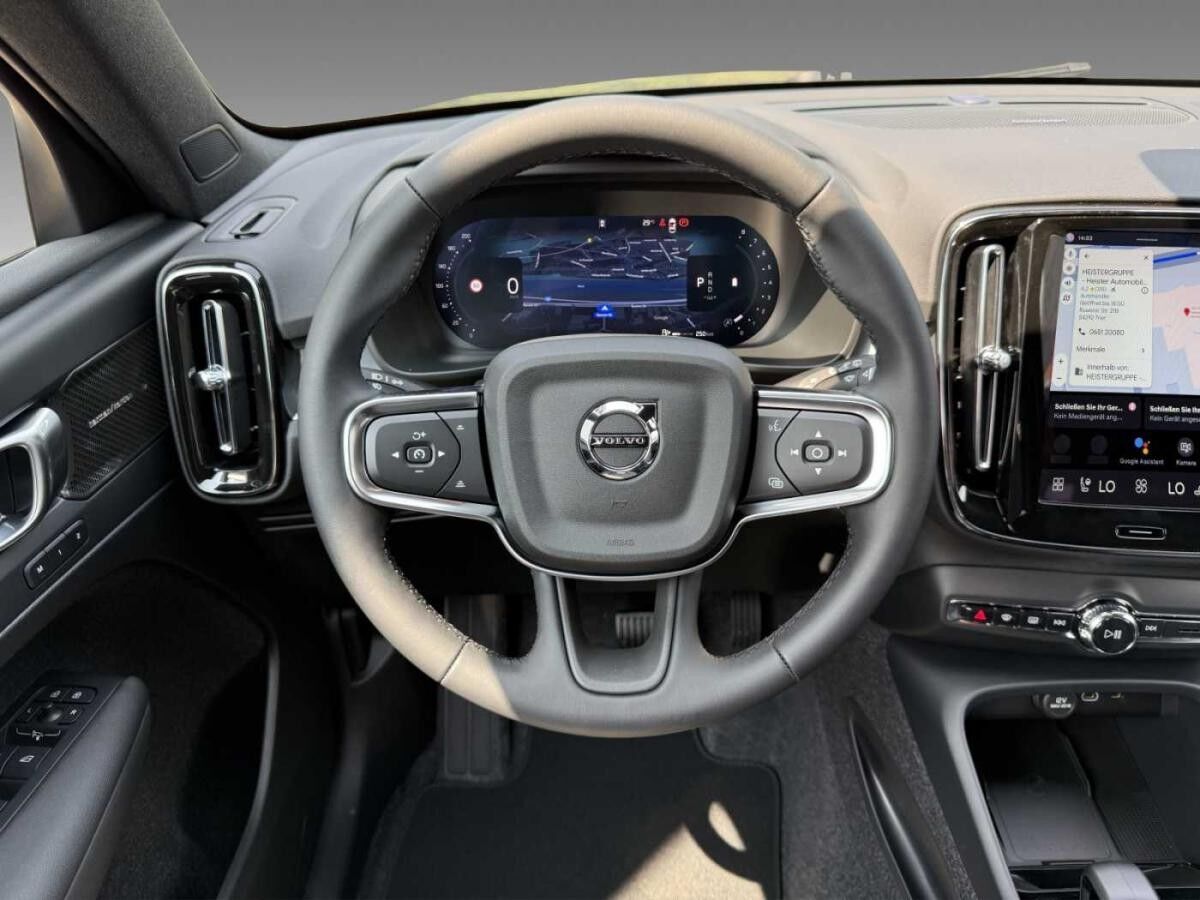Volvo XC40 B3 Plus Black Edition+360°+HK+7.500€-Vorteil
