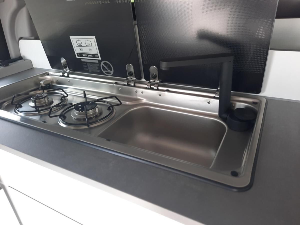 Ford Tourneo Custom Nugget Titanium 2.0 EcoBlue 320L1