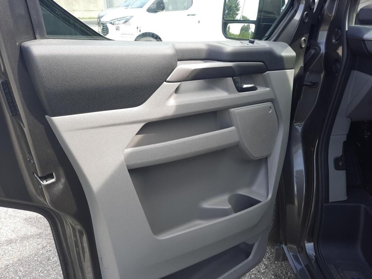 Ford Tourneo Custom Nugget Titanium 2.0 EcoBlue 320L1