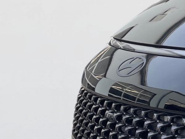 Hyundai STARIA (MY25) HEV 1.6 T-GDI (225PS) 6-AT 2WD SIGNATURE (Dark Chrome)