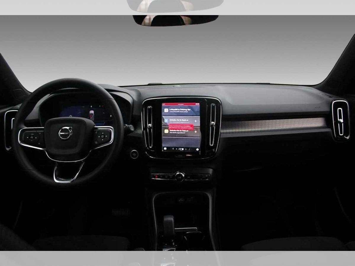 Volvo XC40 B4 Ultra Black Edition+Licht+7.500€-Vorteil