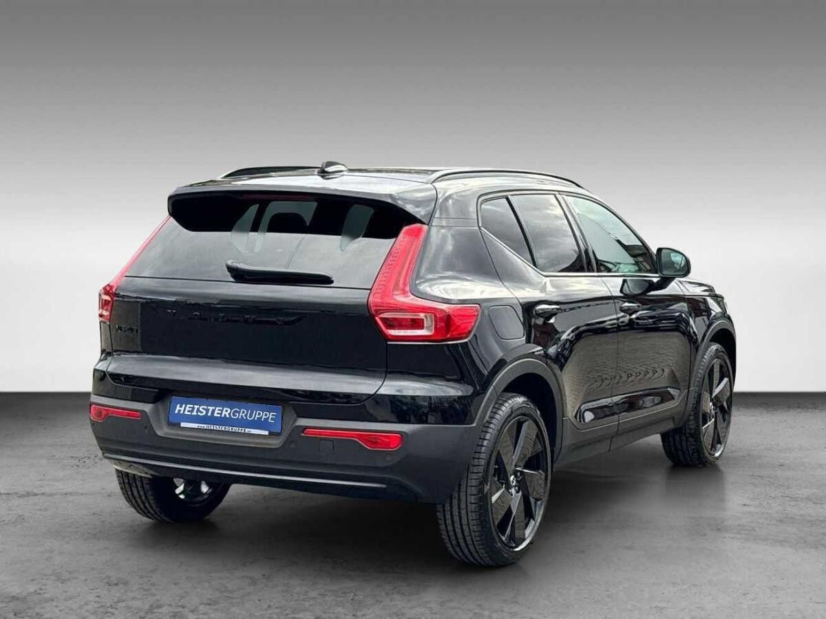 Volvo XC40 B4 Ultra Black Edition+Licht+7.500€-Vorteil