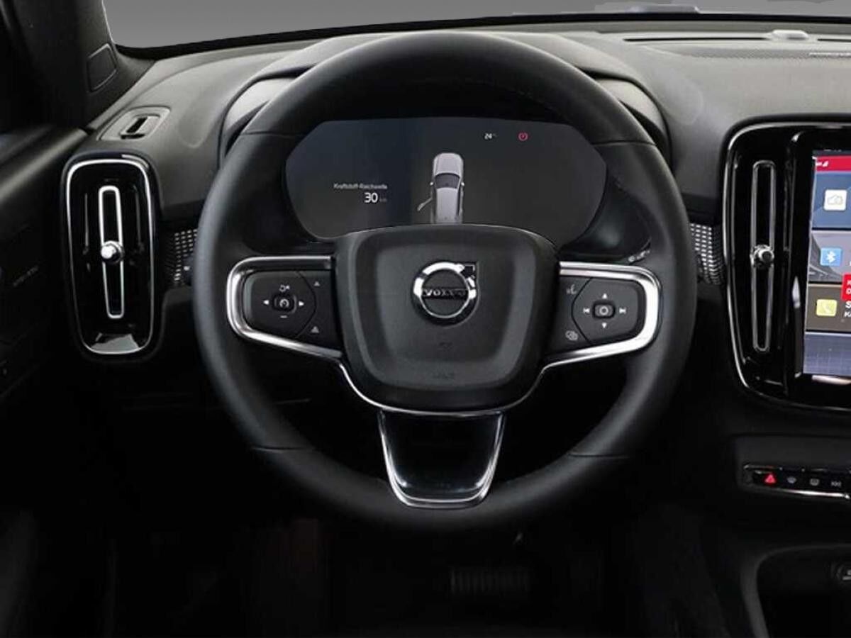 Volvo XC40 B4 Ultra Black Edition+Licht+7.500€-Vorteil